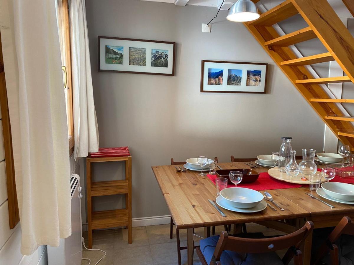 Acogedora Buardilla Duplex 6 Pax Apartman Incles Kültér fotó